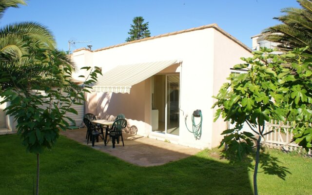 House With one Bedroom in Agde, With Pool Access, Enclosed Garden and