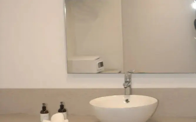 B10 Distinctive Hotel