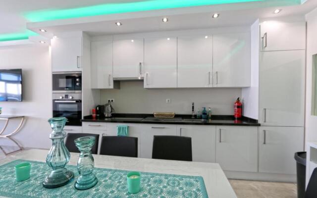 Beachfront Luxury Residence, Playas del Duque, Puerto Banús, Marbella