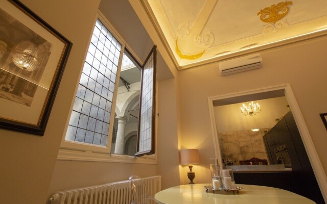 Flora Historical Luxury House