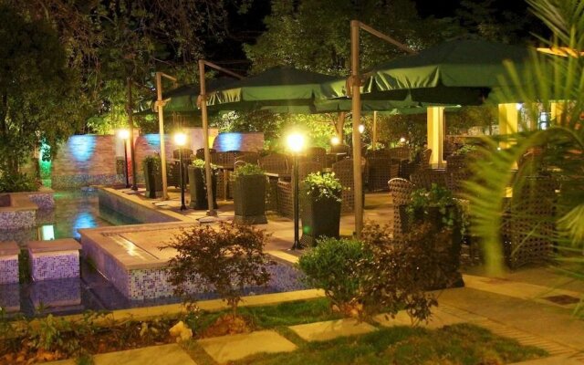Weite Lande Garden Hotel