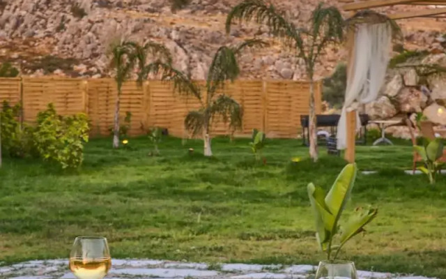 Alia Suites & Alia Beachfront Suites and Spa