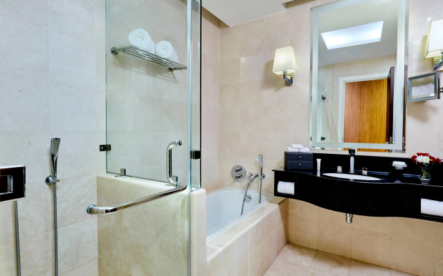 Best Plaza Hotel West Bay