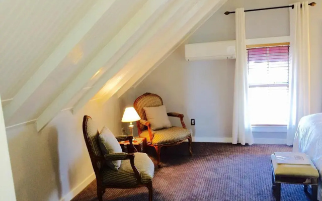 Queen Vic Guest House Provincetown Adults Only