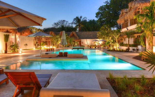 The Gilded Iguana Surf Hotel