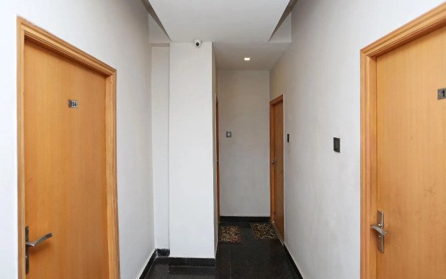 OYO 3363 near Sarat Bose Road