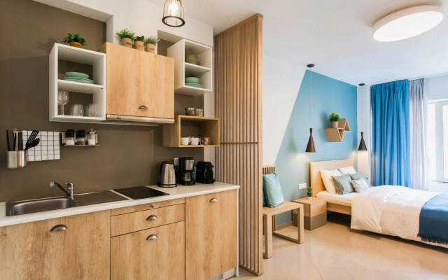 Dynasta Central Suites