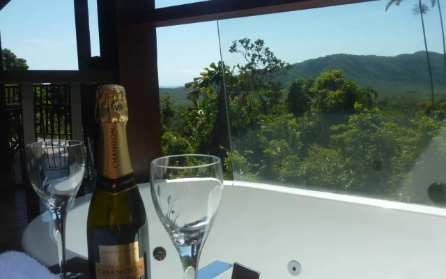 Daintree Holiday Homes - Yurara