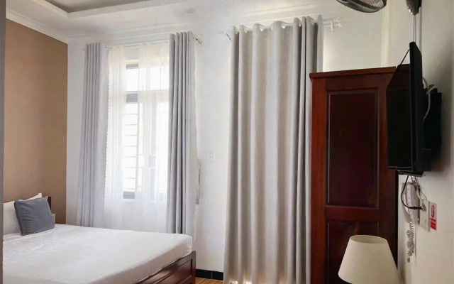 Hotel Minh Quang