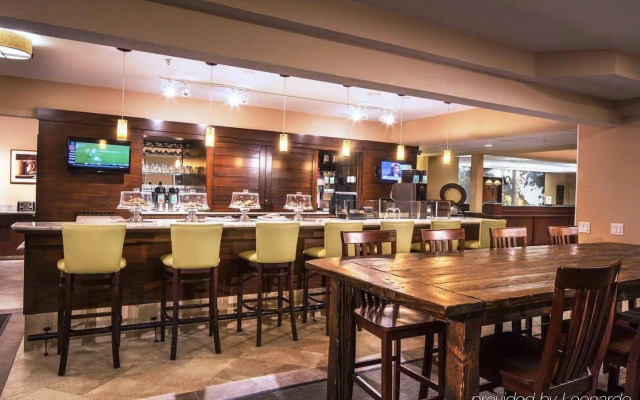 DoubleTree by Hilton Portland - Beaverton