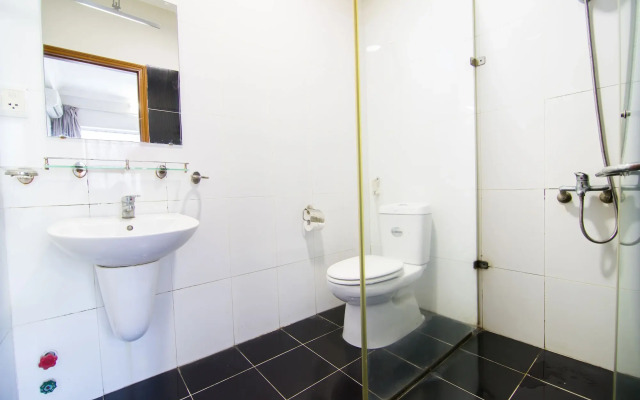 S79 Quynh Giang Airport Hotel