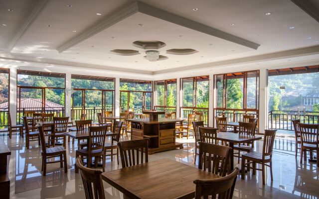 Okwin Resort