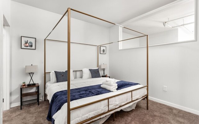 2BR/2BA In The Block Apartment by CozySuites