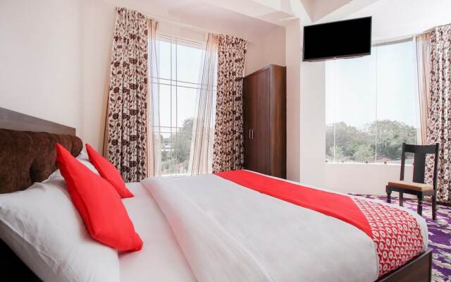 Hotel Lily Bay Prime