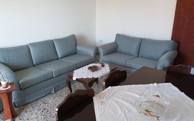 Kostas Maria Apartment 109m2 1st Floor