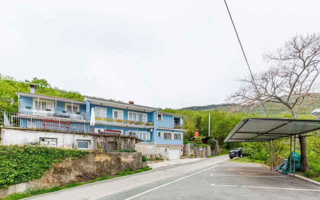 Apartments with a parking space Brsec, Opatija - 7796