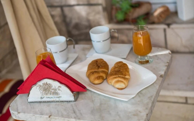 Apartment Wild Orange