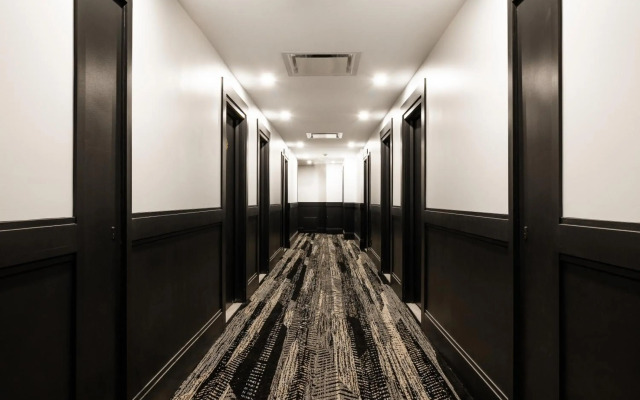 Empire Suites