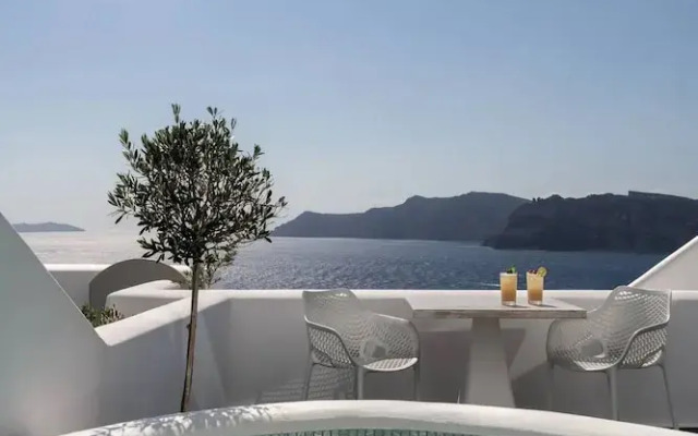 Allure Breeze Suites