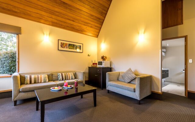 Distinction Te Anau Hotel And Villas