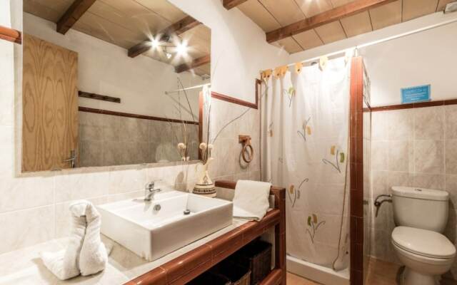 Villa - 4 Bedrooms with Pool and WiFi - 103166