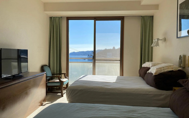 Atami Onsen GUEST HOUSE MEGUMI - Hostel