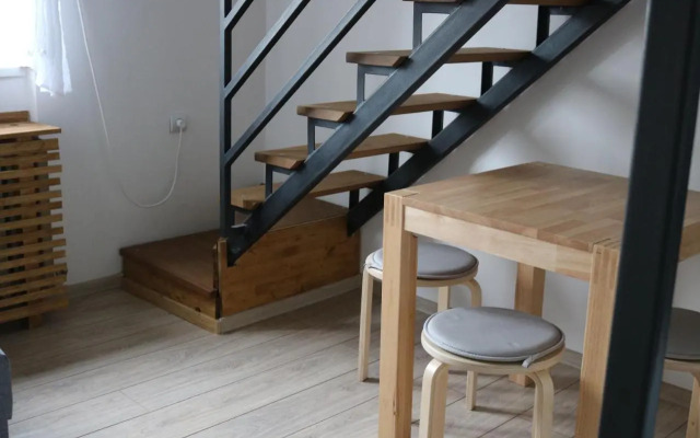 Apartment F6