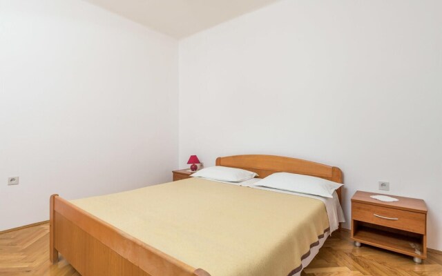 Beautiful Apartment in Stara Novalja With 2 Bedrooms and Wifi