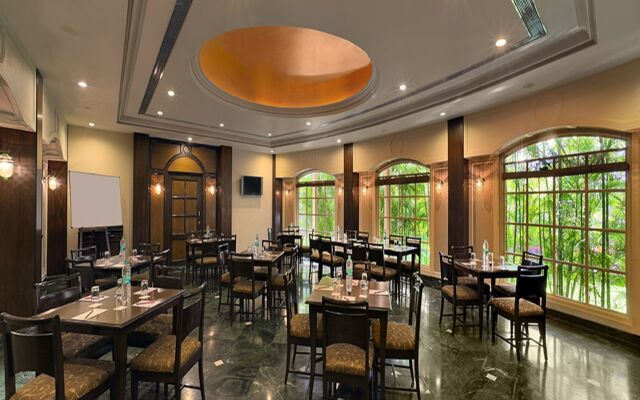 Renest Shraddha Inn - Shirdi