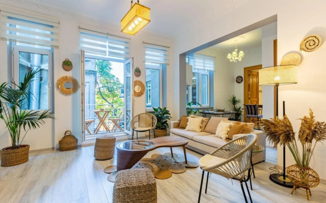 Exceptional Flat Near Metro and Galata