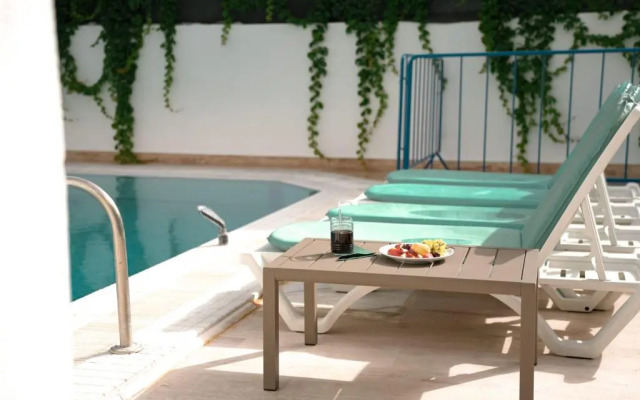 Ulas Apart Otel