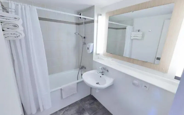 Campanile Poitiers Chasseneuil