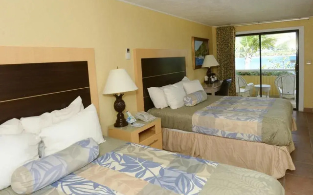 Lindbergh Bay Hotel and Villas