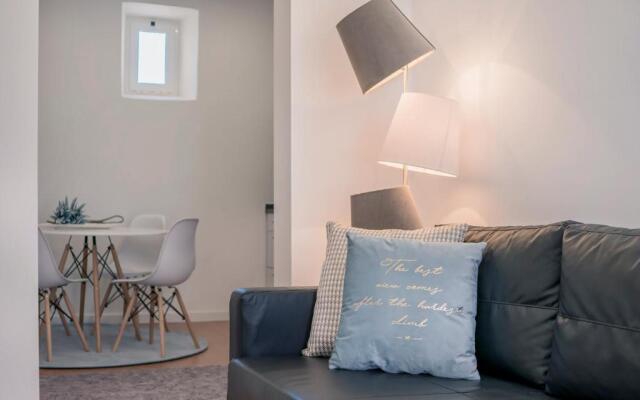 Brand New Downtown Apartment