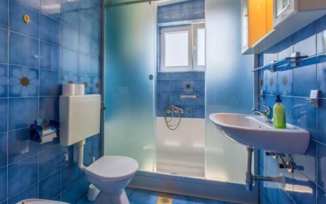 Apartment Julija 5