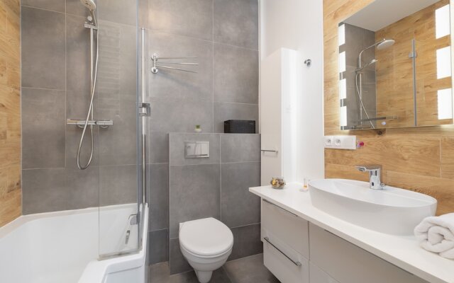 Apartment With Garden by Renters