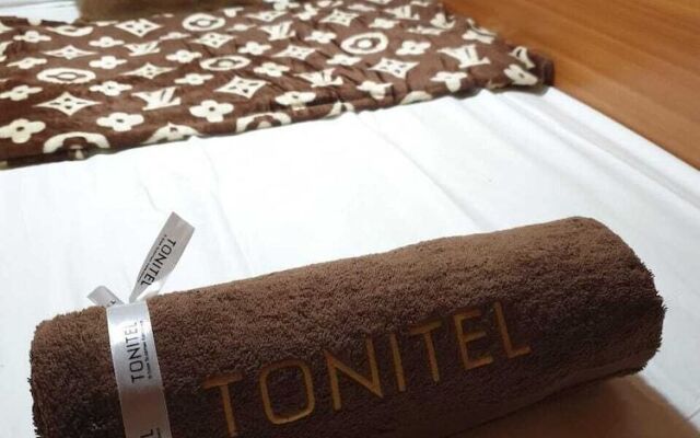 TONITEL Hotel Malioboro Yogyakarta - Hostel