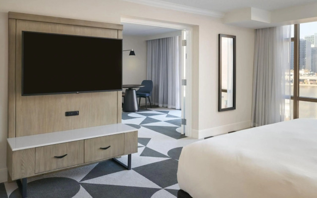 Sheraton Pittsburgh Hotel at Station Square