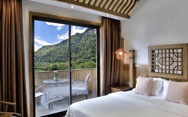 Floral Hotel·Yicheng Yijia Hotel(Dongda store of Zhangjiajie National Forest Park)