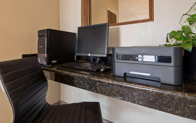 Best Western Regency Inn & Suites