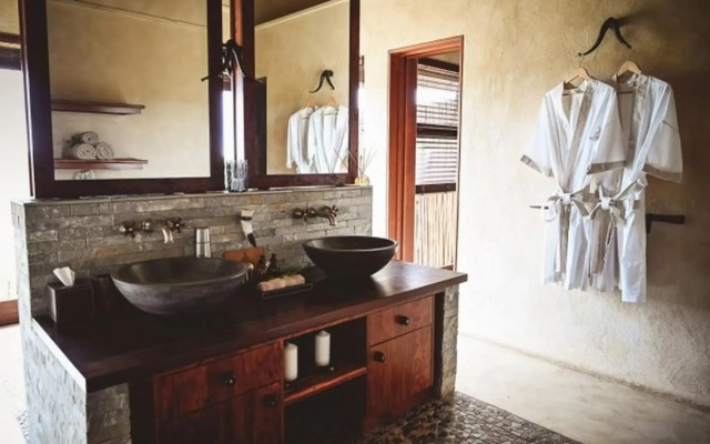 Makumu Private Game Lodge