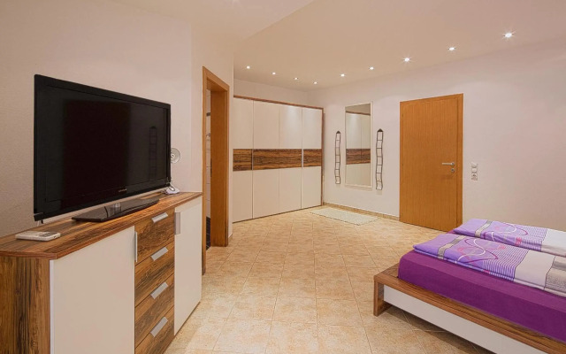 Montelux Apartments