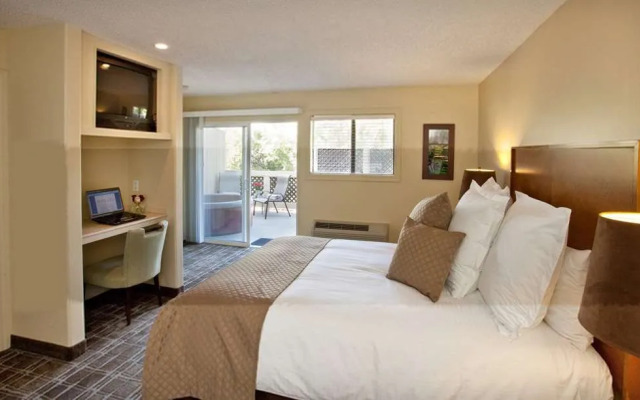 Sycamore Mineral Springs Resort