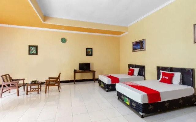 Capital O 93391 Golden Manggis Hotel Near SMKN 1 Lingsar