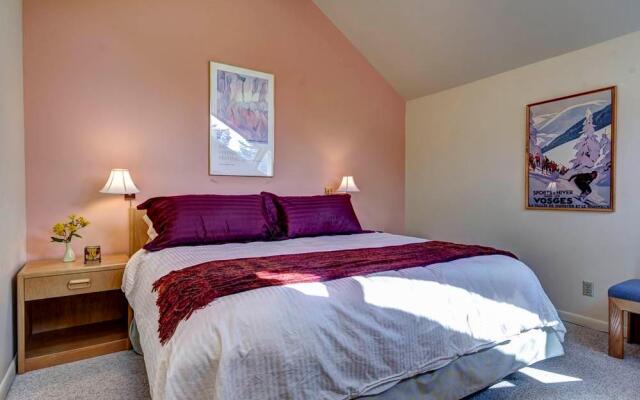 Hotel 1115 Lowell Avenue
