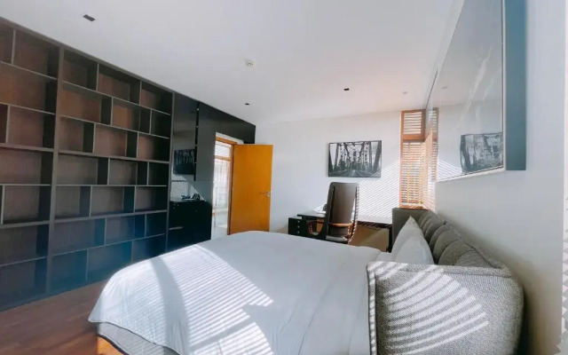 Deluxe villa along the beach