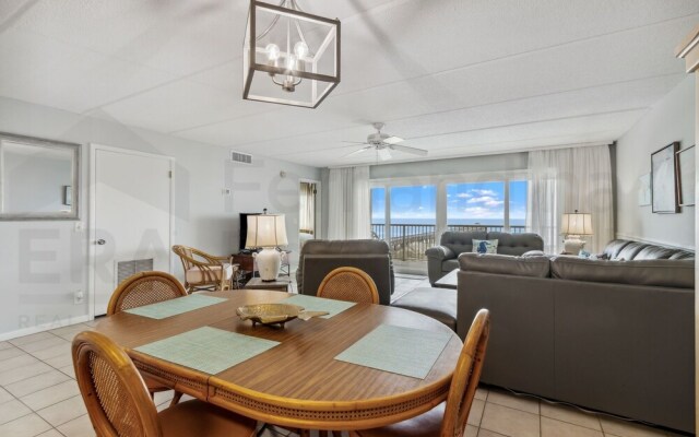 Convenience Direct Oceanfront Condo with Private Balcony by RedAwning