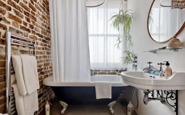 Bright and Stylish 2 Bed apt W/garden in Hoxton