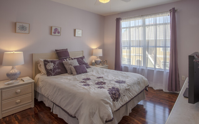 Exquisite Avalon Clearwater Condo,Minutes To Beach