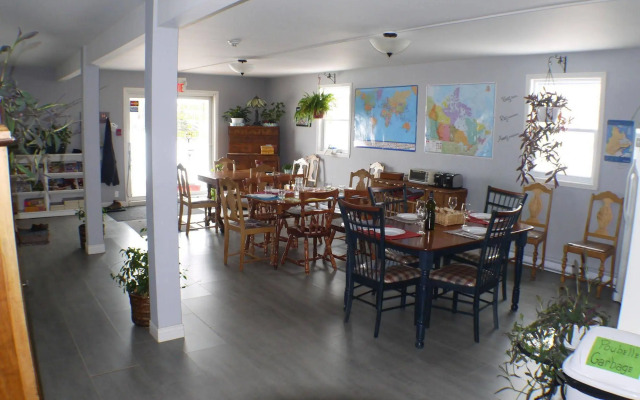 Auberge Jeunesse LouLou's Backpacker Hostel